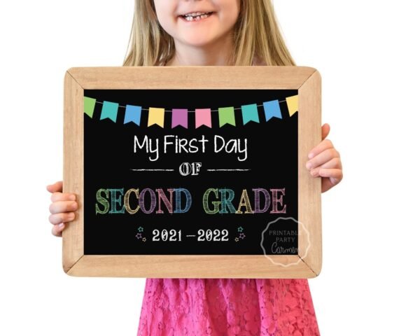 First Day of Second Grade sign, Back to School sign, Second Grade sign, Photo Prop Sign, First Day of School Chalkboard sign 8x10