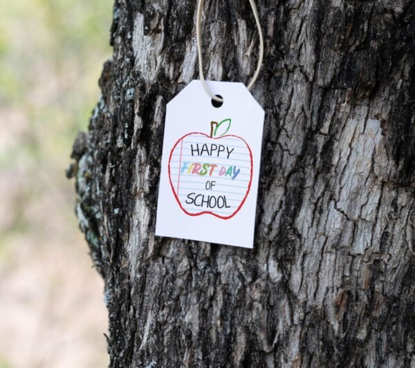 Back to School printable tag, Happy First Day of School Gift tag, Teacher gift tags, Instant download, First Day of school favors, Apple